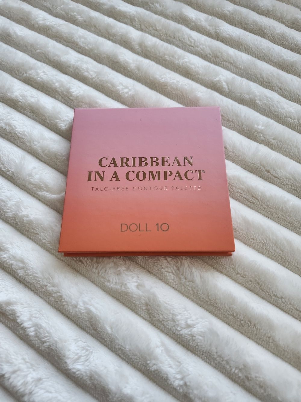 Doll 10 Beauty Caribbean in a Compact Contour Palette. Brand NIB